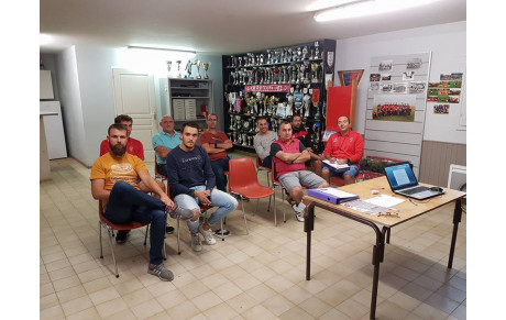 Réunion éducateurs de l'Ecole de Foot (U6 à U11) Pré-Fomation (U13 à U15) et Formation (U17)